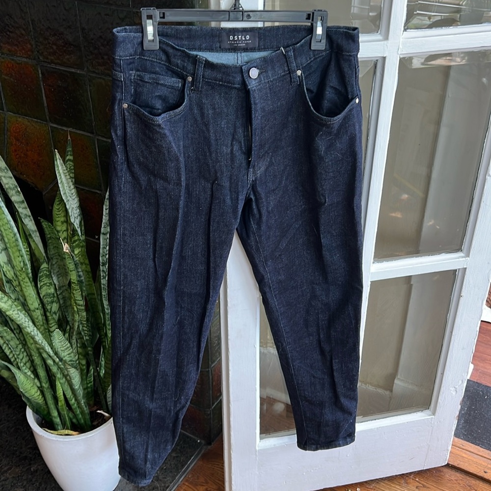 DSTLD Men’s Athelic Taper Jeans 33x30